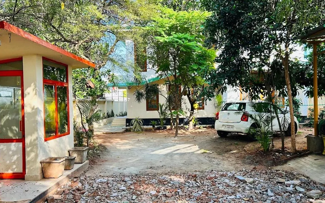 Lee Villa-1